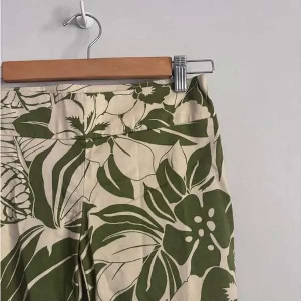 Zara Basic Olive Green and Cream Boho Floral Patterned Pants - Image 4