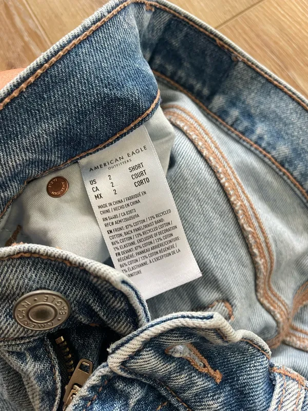 American Eagle high rise light wash jeans - Image 2