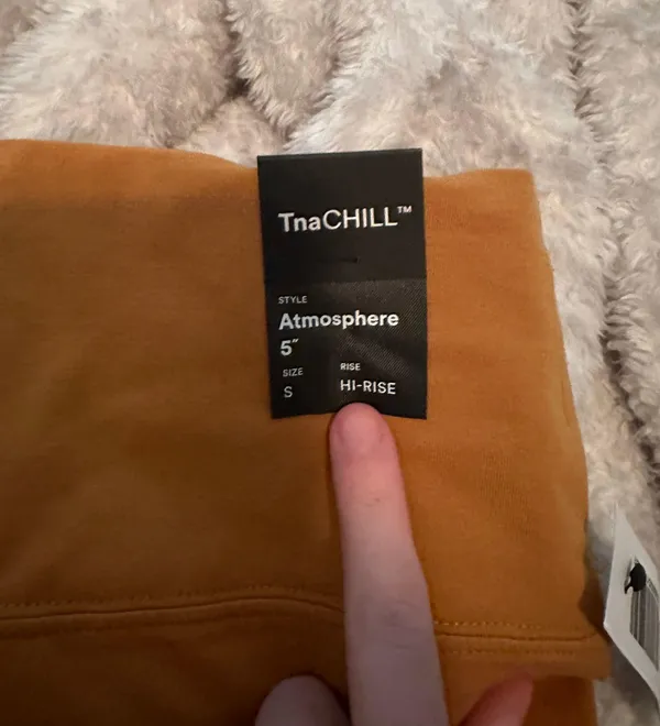 Aritzia TNA biker shorts - Image 2