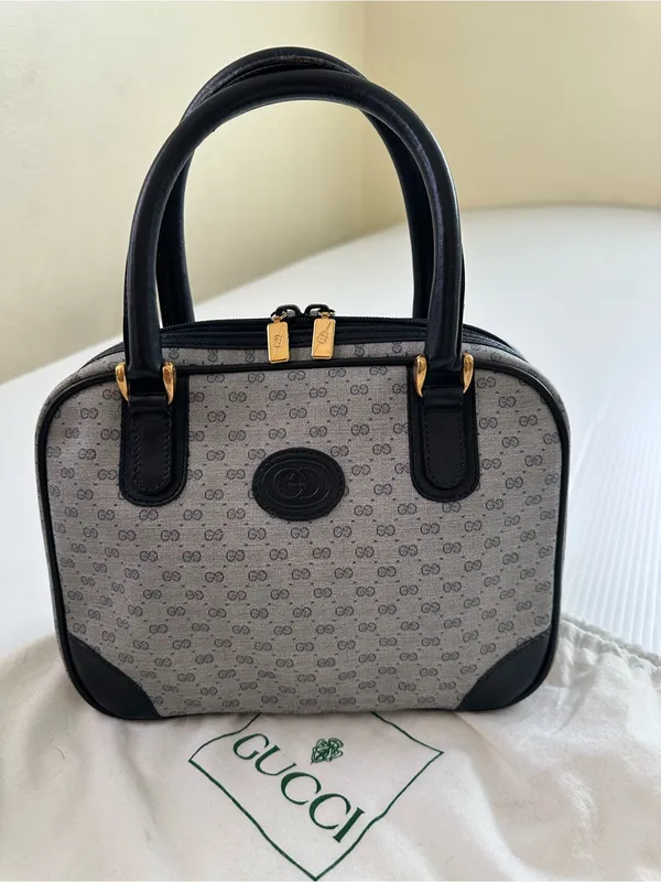 Authenticated Vintage Gucci Micro GG Logo Bowling Bag Navy Top Handle - Image 2