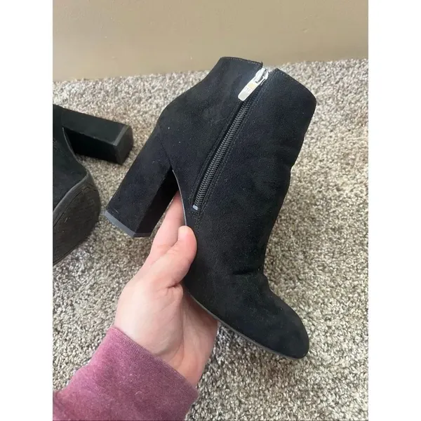 Marc Fisher Black Heeled Boots Woman’s Size 7.5 Flaws-Marks - Image 4
