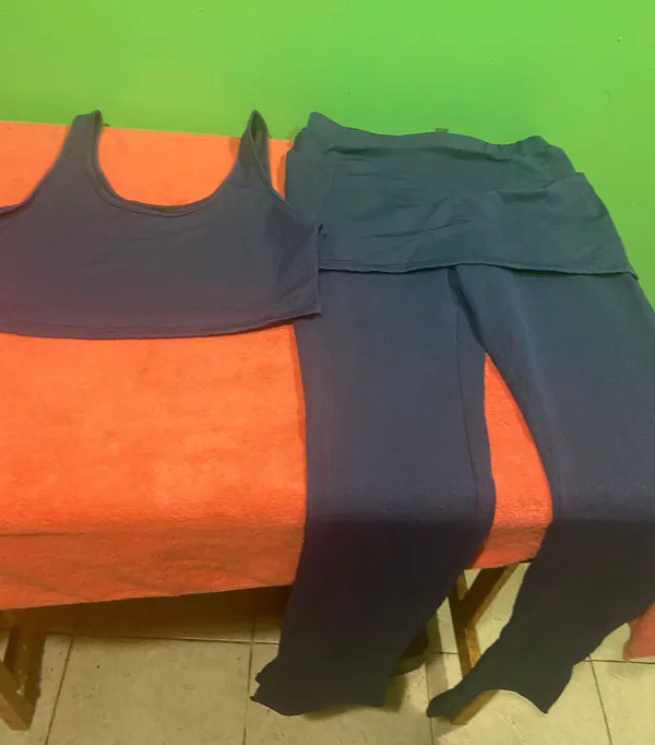 Women’s 2 Piece set Sz large Blue - Image 3