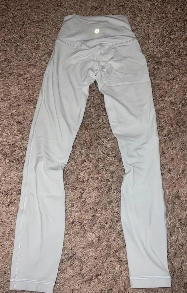 Lululemon Leggings 25” - Image 4