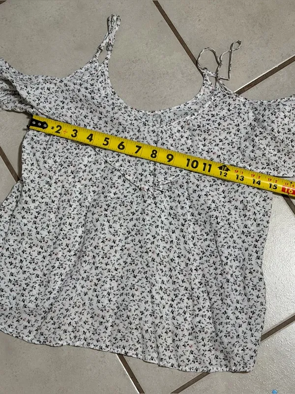 Abercrombie & Fitch Women Preppy Floral Ruffle Spaghetti Strap Top White size XS - Image 7