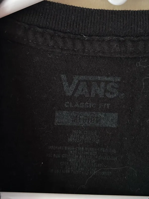 Vans Black Crewneck Tee with Subtle Logo Print - Image 3