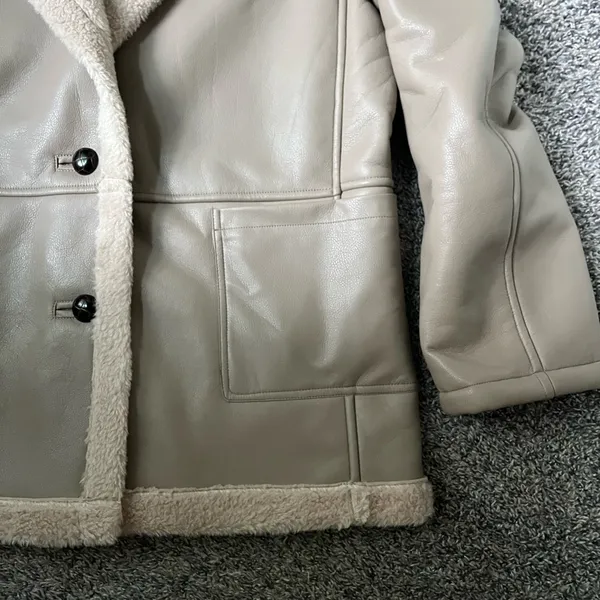 NWT the label tan leather jacket with fit lining - Image 6