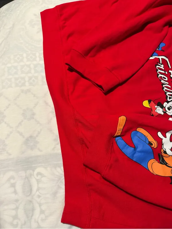 Disney Red 'Mickey and Friends' Crewneck Sweatshirt with Character Art size 3XL - Image 8