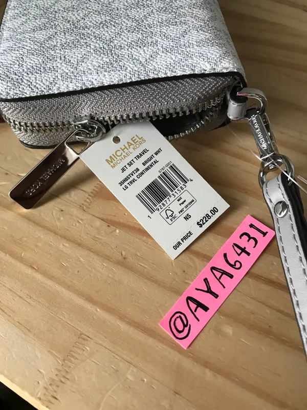 Michael Kors Wallet - Image 7