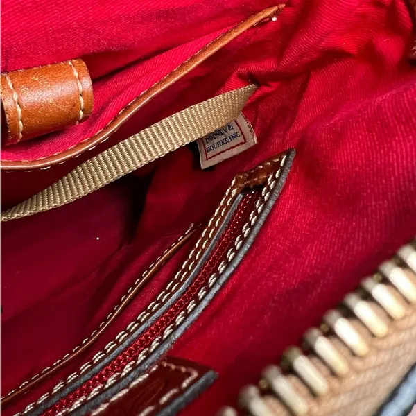 Vintage Dooney & Bourke CLAREMONT Cross Body Pebbled Leather Purse - Image 7