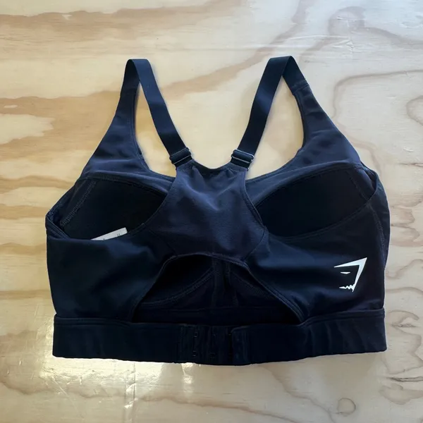 Gymshark Medium Support Sports Bra Black Molded Cups Racerback Small GLSB4722-BK - Image 2