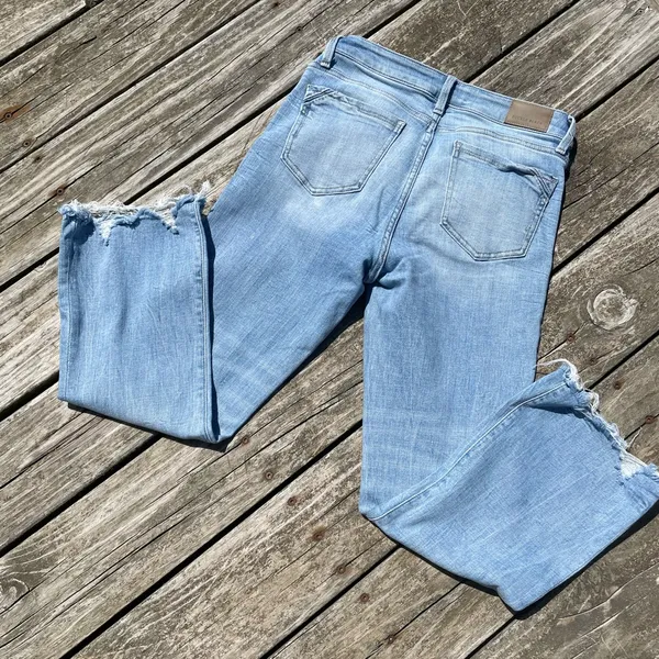Buckle Light Blue Cropped Ankle Jeans - Image 7
