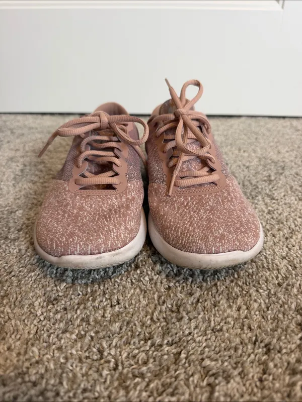 Women’s Nike - Image 2