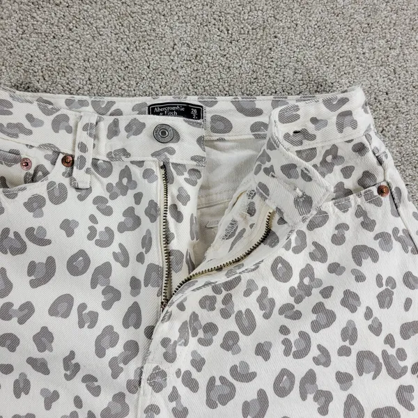 Abercrombie & Fitch Womens Mom Jeans 2 White Gray Leopard Raw Hem Slim Fit Denim - Image 9