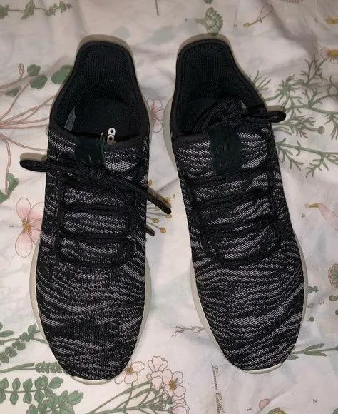 Adidas shoes - Image 2