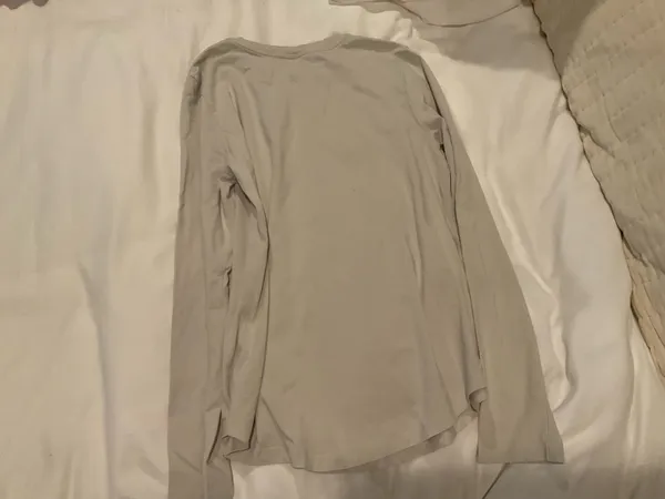 Lululemon oversized cream tee - Image 2