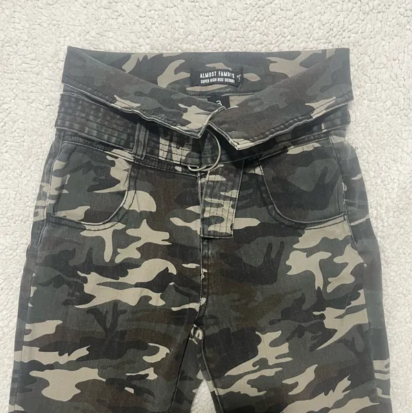 🔰 Almost Famous Super High-Rise Skinny Camouflage Pants - Image 2