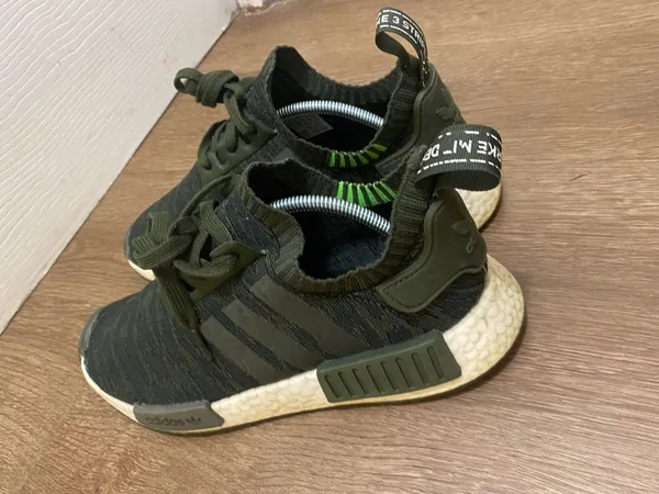 adidas NMD R1 Sneakers Shoes Mens Size 8.5 - Image 4