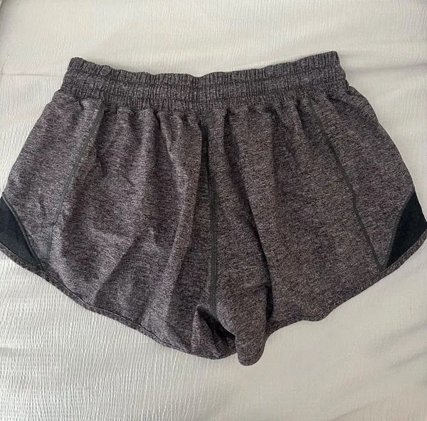 Lululemon Hotty Shorts 2.5" - Image 2