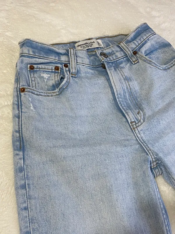 Ultra High Rise 90s Slim Straight Jean - Image 7