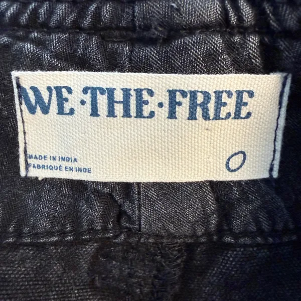 We The Free SuperSonic Slim Jeans Women Size 0 Black Acid Wash Utility Boho Crop - Image 8