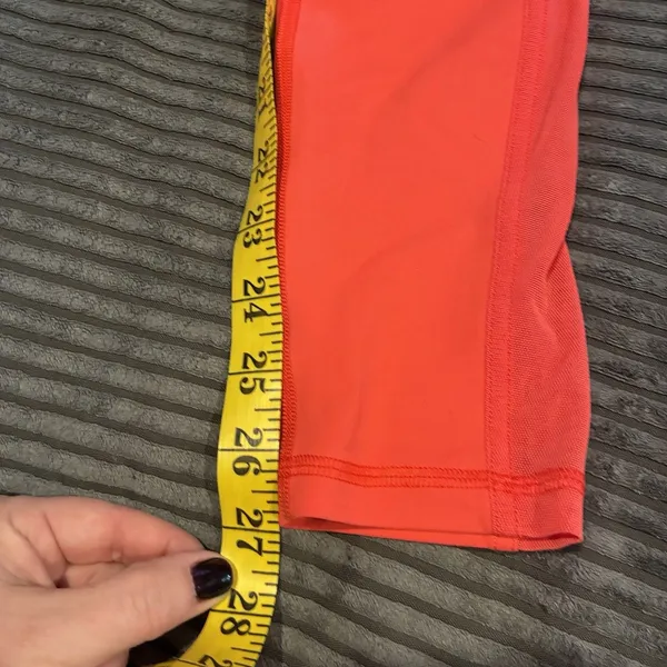 Lululemon Wunder Under Pant in Full-On Luon fabric Coral Size 8 EUC - Image 4