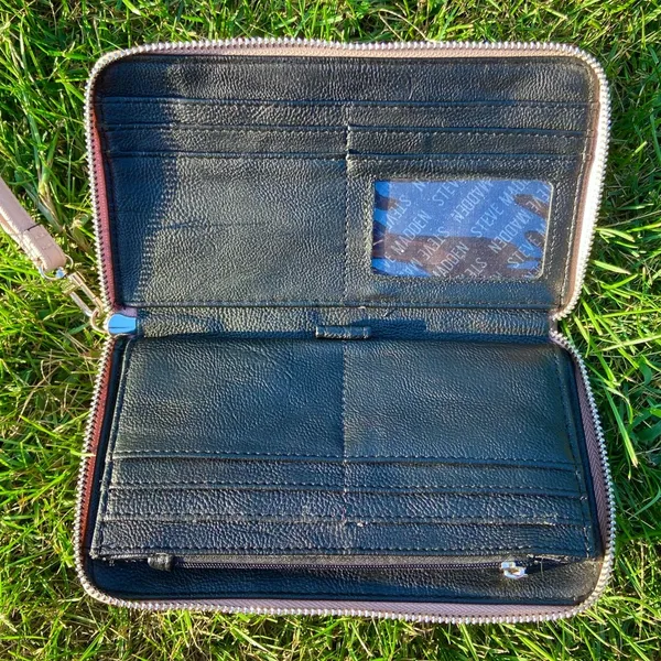 Steve Madden Wallet - Image 5