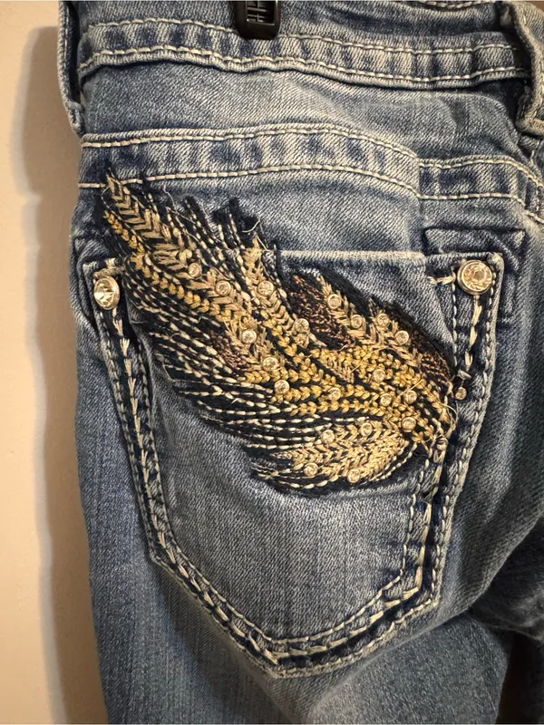 Miss Me feather wings Boot cut low rise rhinestone jeans‎ Women's 29 - Image 6