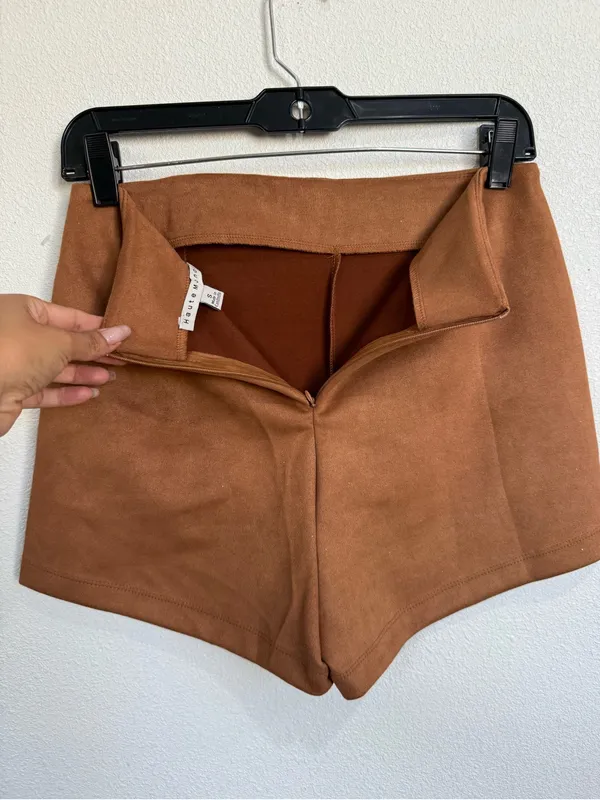 Haute Monde Size S Brown Faux Suede Wrap Mini Skort Gold Ring Zip Western Boho - Image 5