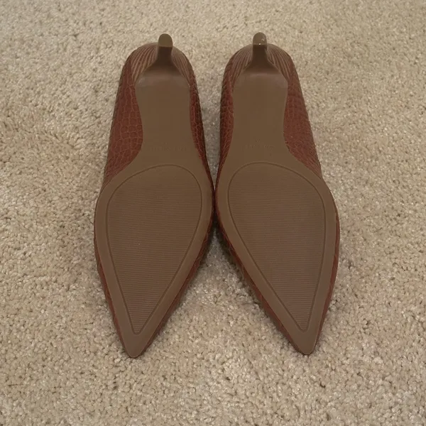 Nine West Croc-Embossed Brown Heels - Image 3