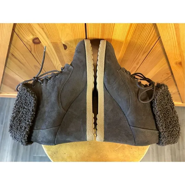 Dana Buchman Brown Lace Up Wedge Ankle Booties Fur Trim Faux Suede Upper Helma 9 - Image 5