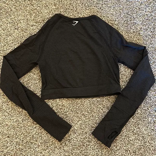 Seamless Long Sleeve Crop Top - Image 2