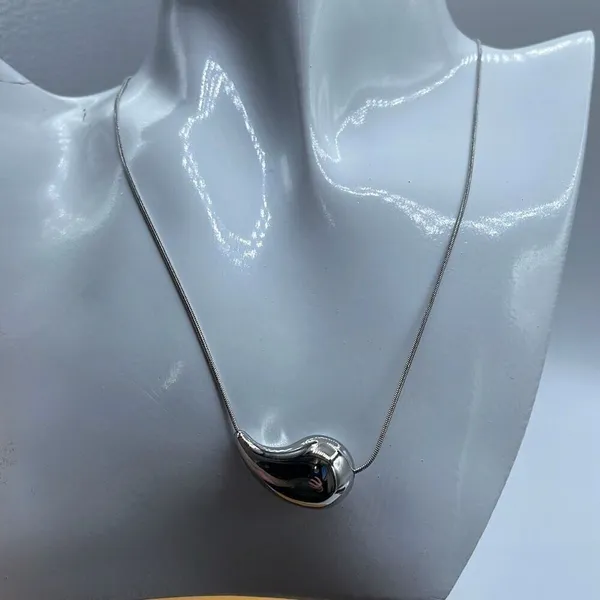 NWT Lux lux 18K gold dipped puffed sideways teardrop 16” necklace - Image 3