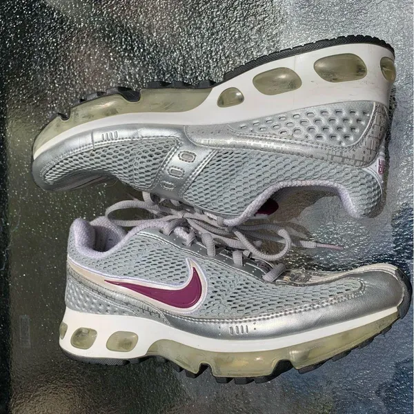 2008 ⚡Nike Max Air US size 10 Running Sneakers Shoes 318163-051 - Image 4