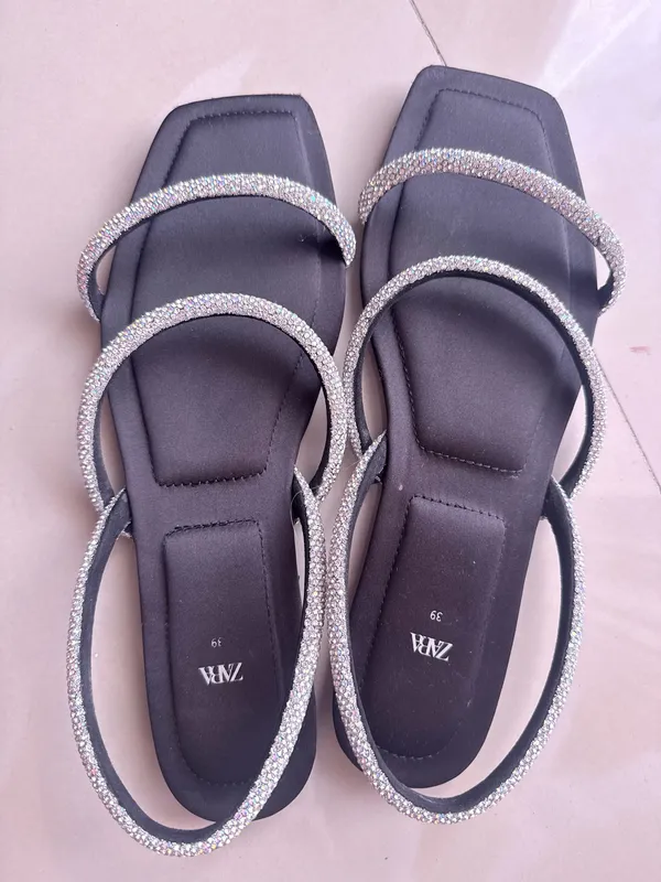 Zara RHINESTONE FLAT SANDALS size 39 Black Color - Image 10