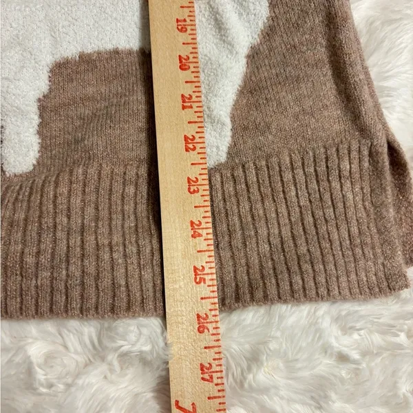 LC Lauren Conrad Brown Sweater with Llama Motif - Image 6
