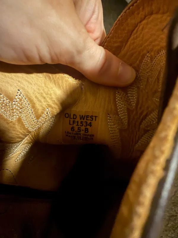 Old West Leather Cowboy Boots - Image 6