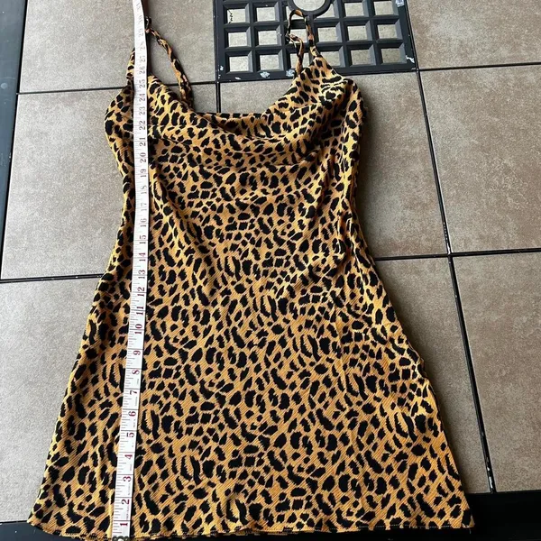 Nasty Gal Leopard print mini dress sz 2 - Image 5