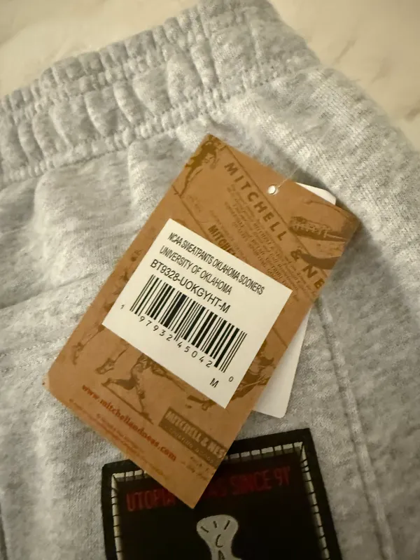 Mitchell & Ness Travis Oklahoma Sweatpants - Image 4
