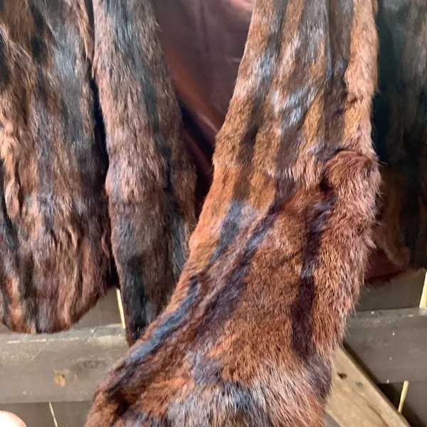 Luxury Vintage Real Fur 1940s Mink Cape/Vest/Stole Mint Condition Mob Wife Vibe - Image 11