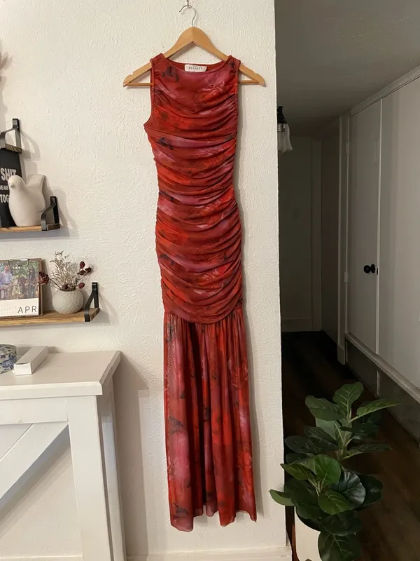 Elliatt Elise Red Ruched Mermaid Maxi Dress Size XS - Image 4