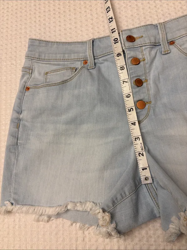 Universal Threads 10/30 High Rise Midi Light Blue Button-Fly Denim Cut Off Shorts - Image 10