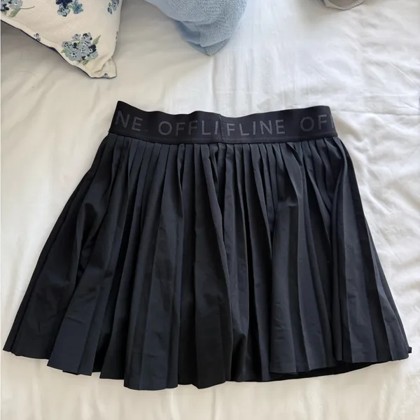 Aerie Offline Black Pleated Women's Tennis Skirt - Image 2