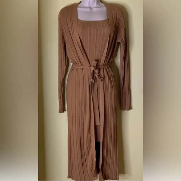 Women’s House of Harlow brown Knit ribbed Dress & Cardigan Set Size Medium - Image 9