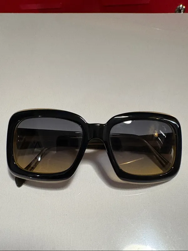 Salvatore Ferragamo Sunglasses - Image 6