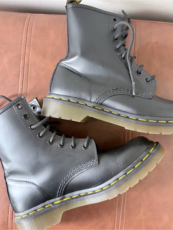 Dr. Martens 1460 Smooth Leather Black Boots Women Size 7 US 38 EU - Image 8