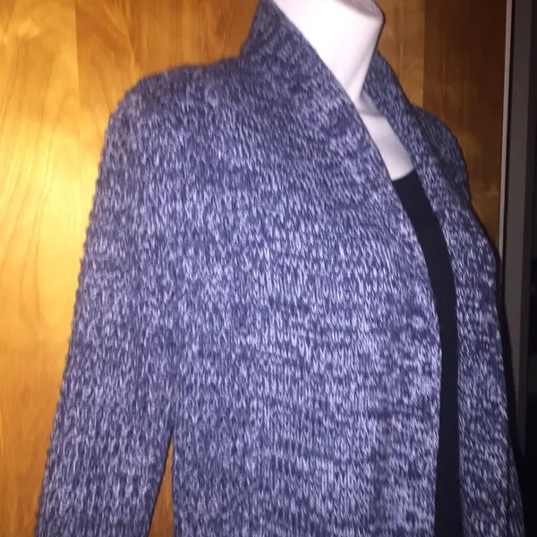 Heathered Blue Derek Heart Open Front Cardigan Size Medium - Image 4