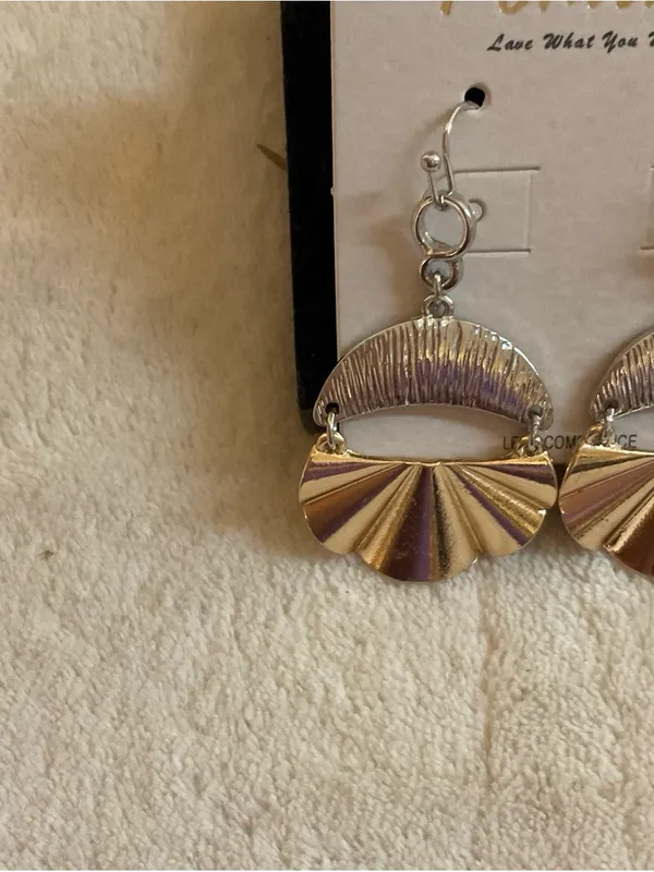 Pomina Silver Textured Fan Dangle Earrings - Image 2