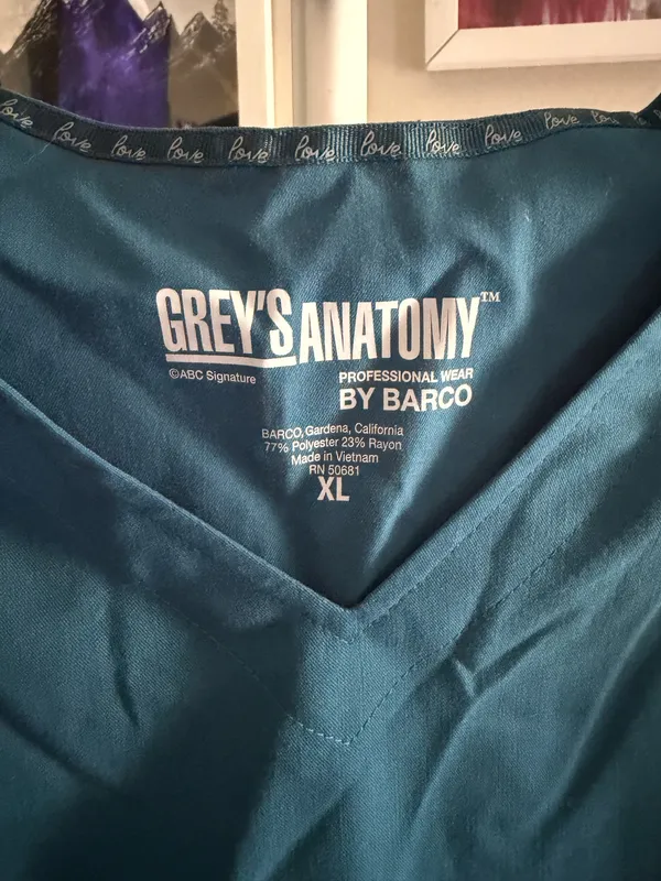 Greys Anatomy by Barco Women XL Teal Blue V-Neck Scrub Top Short Sleeve Pockets Size XL - Image 5