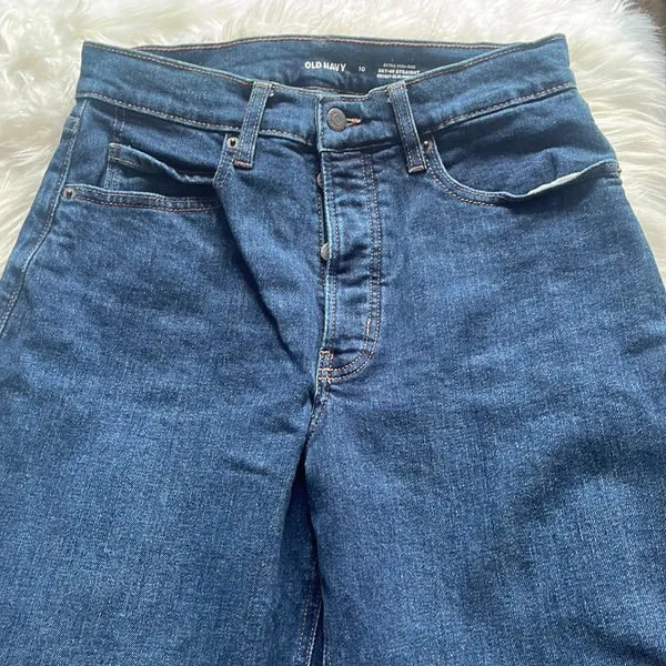 Old Navy high rise jeans - Image 4