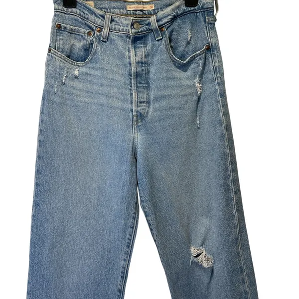 Levi’s Ribcage Straight Ankle Distressed Light Blue Jeans size 30 - Image 2